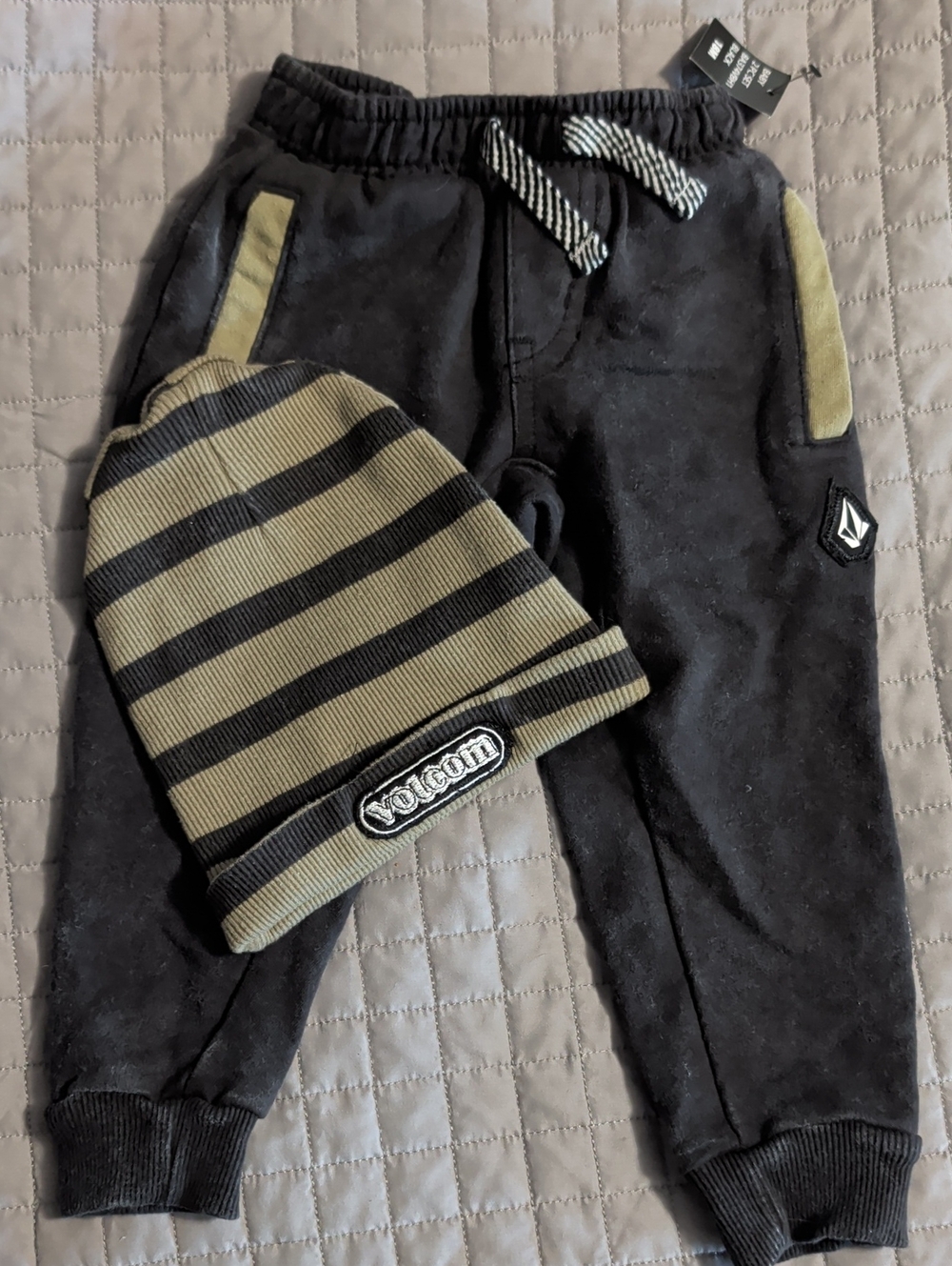 Volcom Kids Black Jogger Pants and beanie Set